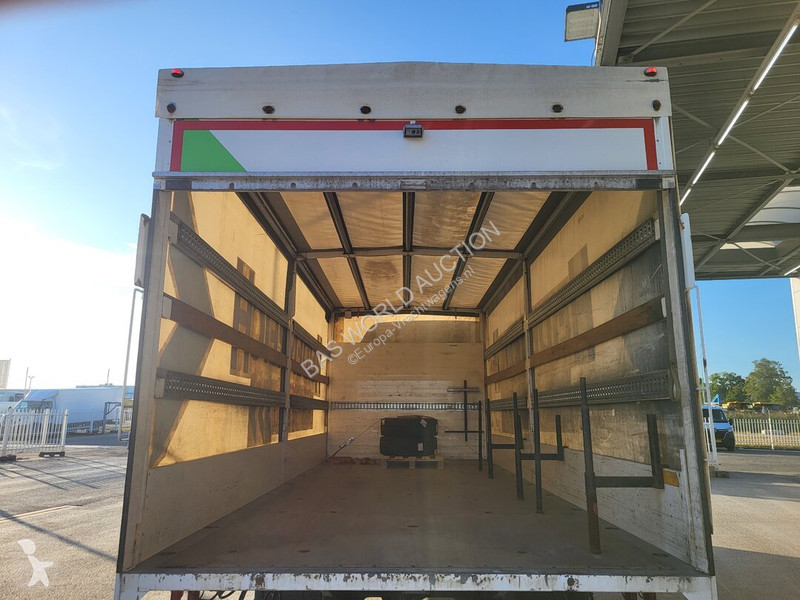 Камион MAN 12.220