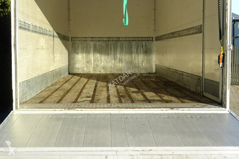 Kamion MAN TGL 12.220 Euro 6 Kontener 18 palet...