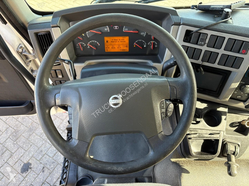 Vrachtwagen Volvo 240 + Loadlift + 14 T + Euro 5