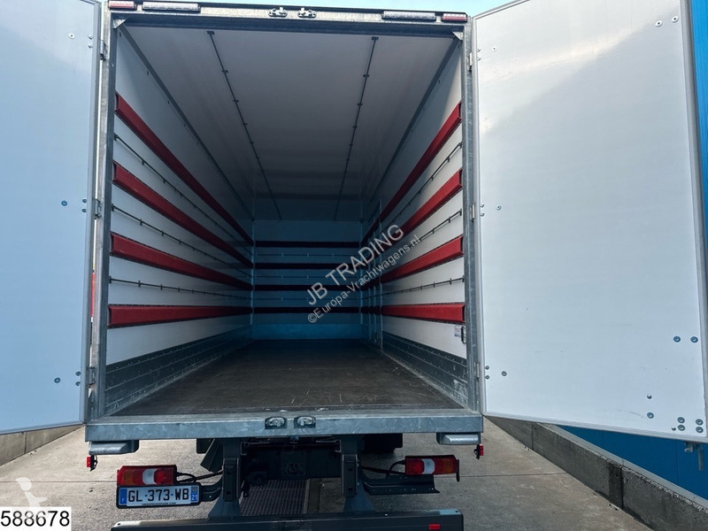 شاحنة Mercedes atego 1530