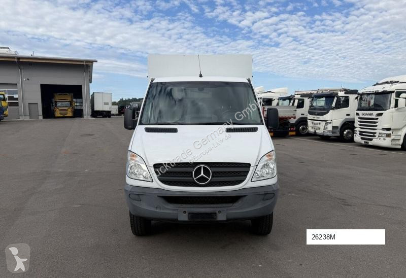 Camion Mercedes LARAG 516 CDI Kühlkoffer/HB