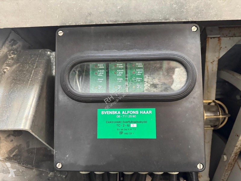 Kamion Volvo 6X4 Robson-Drive + TANK 14.000 LITER