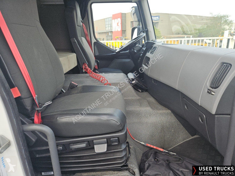 Kamion Renault D Wide