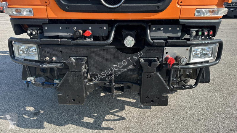 Mercedes UNIMOG U20 4X4 truck