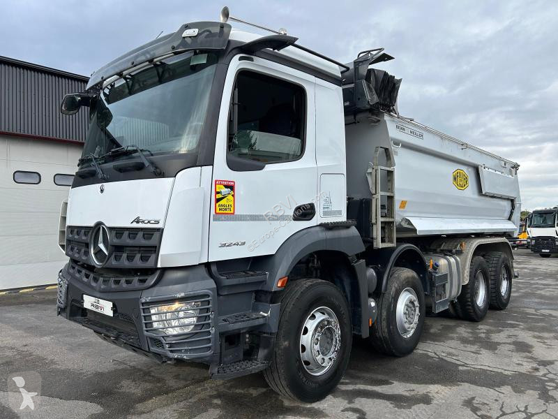Camión Mercedes 3243 KN