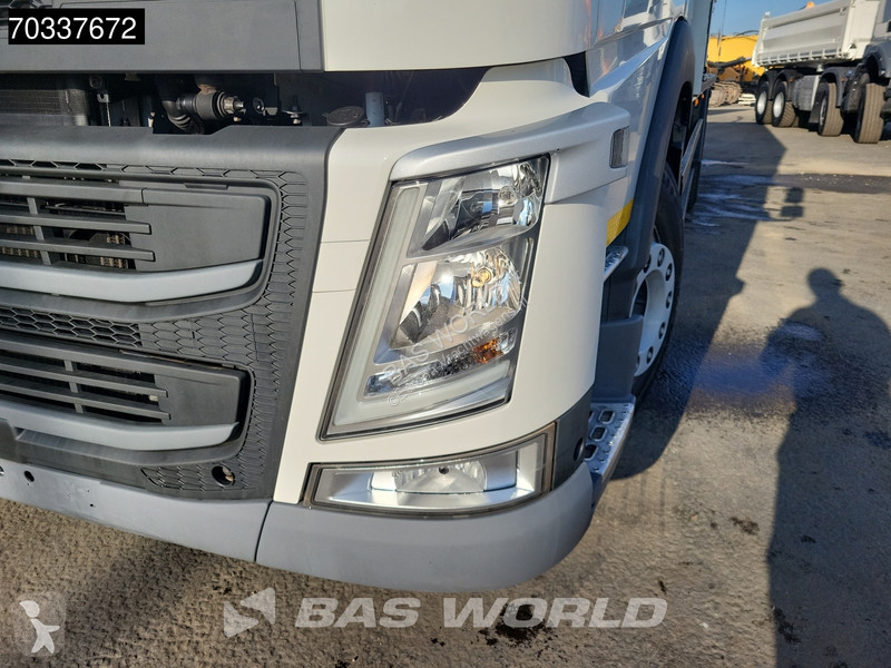 Vrachtwagen Volvo 330 6X2 2000kg Ladebordwand...