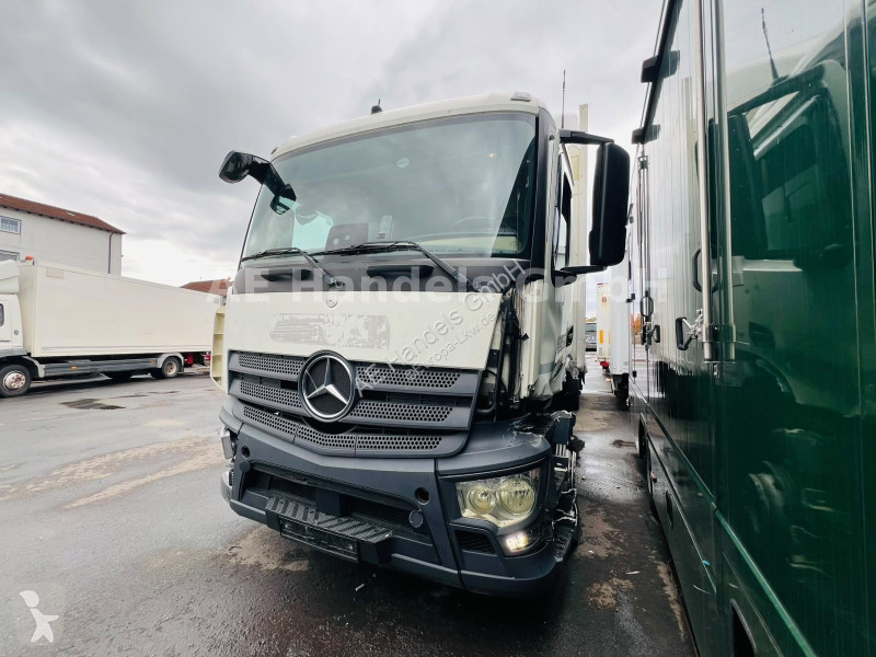Kamion Mercedes 4 2543 BL L ClassicSpace...