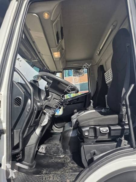 Lastbil Iveco 180 E 28