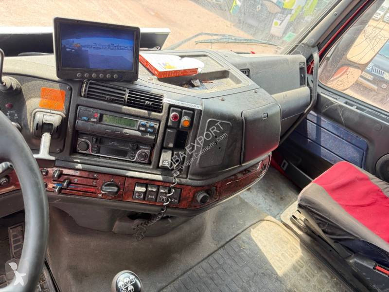 Volvo 460 truck