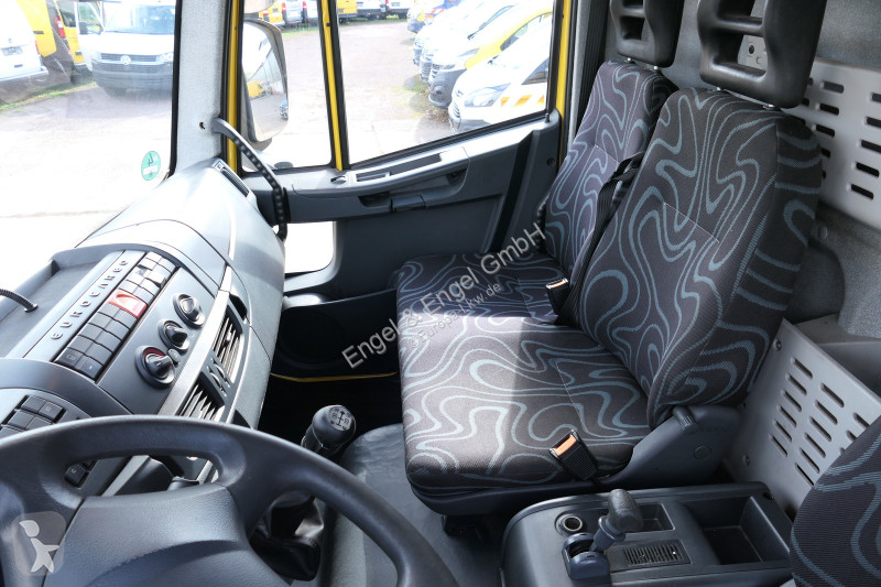 Teherautó Iveco EuroCargo ML 120 E 28 AHK LBW