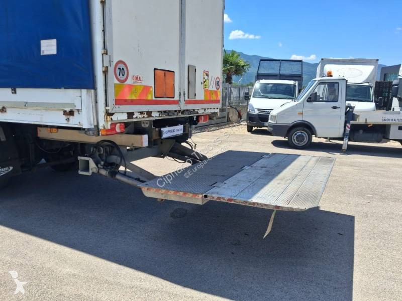 Iveco 180 E 28 truck
