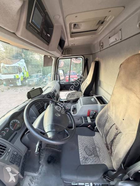 شاحنة Renault 270 DXI