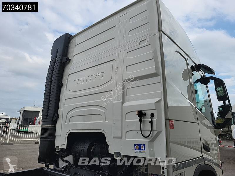 Volvo 420  6X2 ADR Full-Air Lift+Steering Axle...