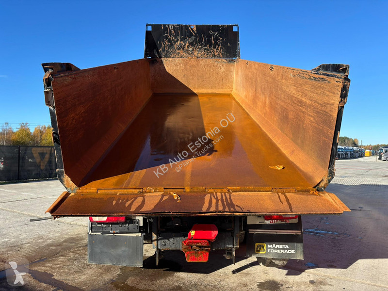DAF 530 8x4*4 BOX L=6036 mm truck