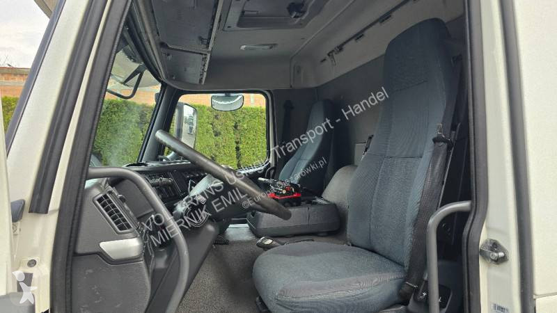 Lastbil Volvo 330