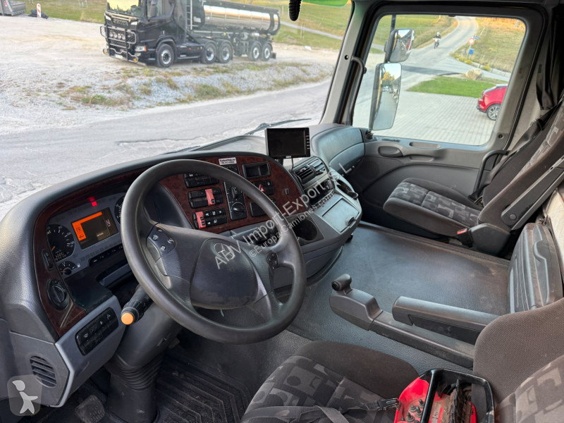 Mercedes 4146 truck