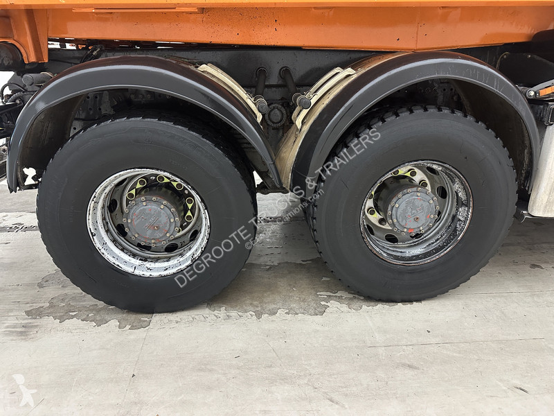 DAF 400 - 8x4 truck