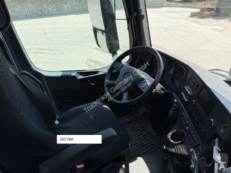 Kamion Mercedes 2851 6x4