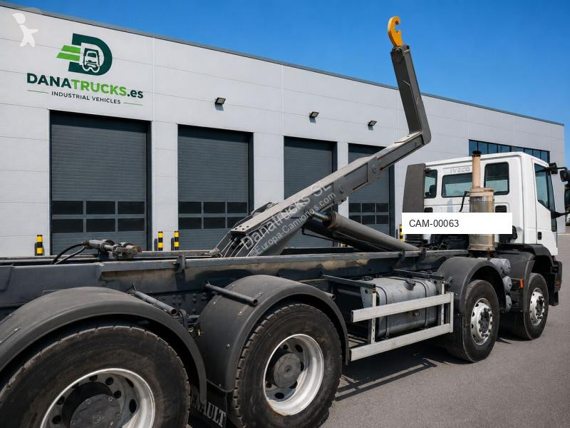 Iveco 30 TN truck