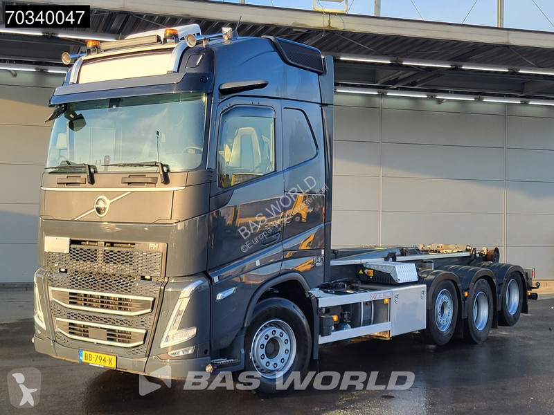 Kamion Volvo FH 540 FH 8X2 -Truck Combination...