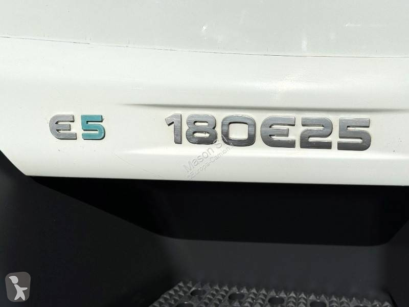 Iveco 180 E 25 K tector truck