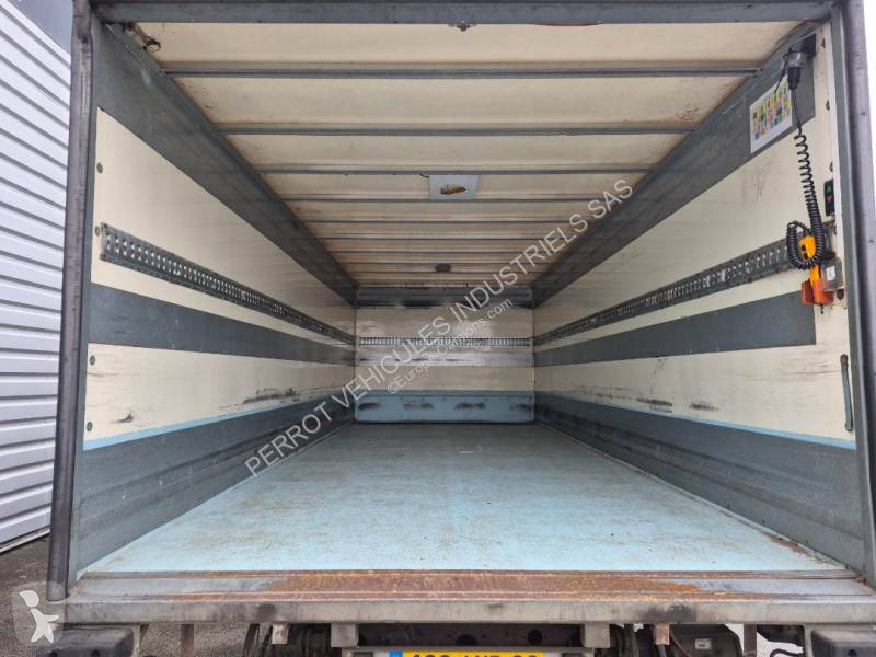 شاحنة Iveco 120 EL 18