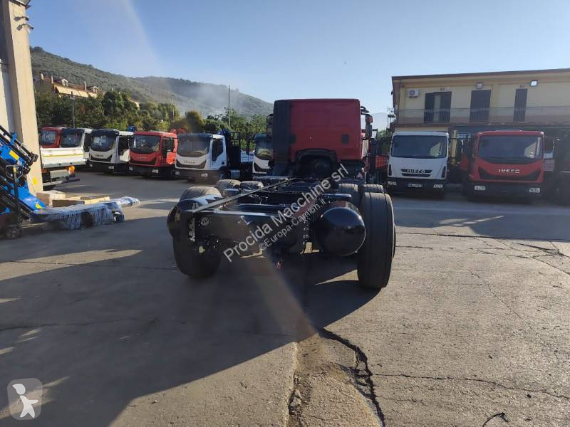 Iveco AD 260 S 31 truck