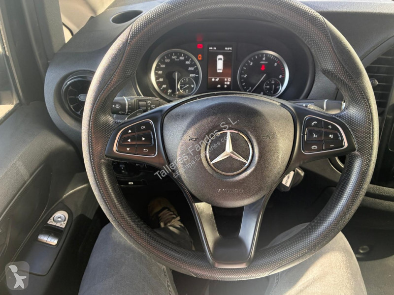 Lastbil Mercedes VITO 114