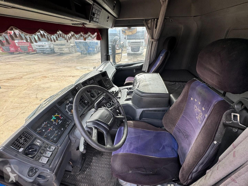 Vrachtwagen Scania 94 - 300 (MANUA GEARBOX /...