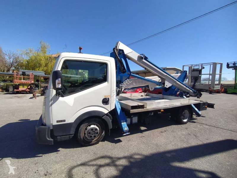 Camião Nissan hx195