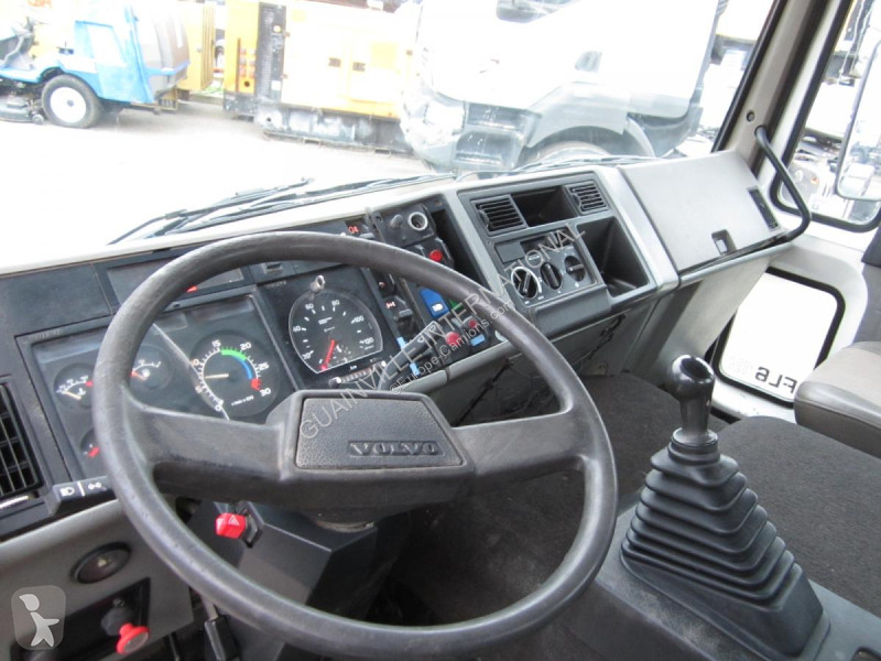 Camion Volvo 19