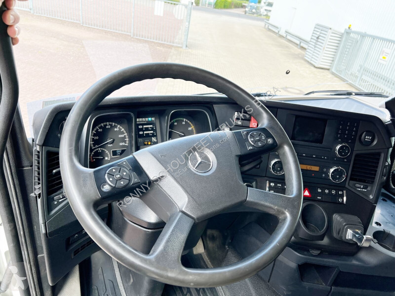شاحنة Mercedes Actros 3551 L 8x2/4 Actros 3551...