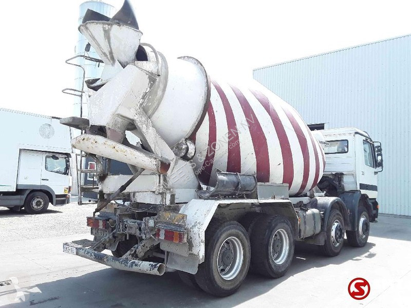 Camion Mercedes 3235