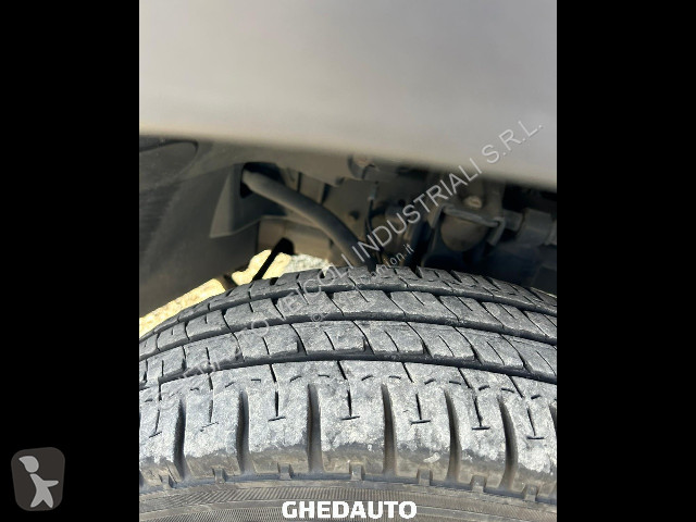 Utilitaire Plateau Iveco Daily Iveco C Cassone Fisso Con Pedana