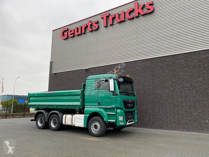Kamion MAN 26.560 6X4 BB + 3 ZIJDIGE...