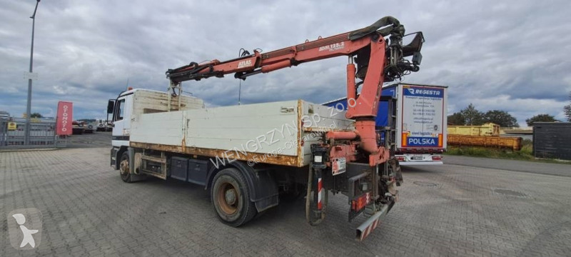 Camion Mercedes Pojazd ciężarowy Mercedes Benz...
