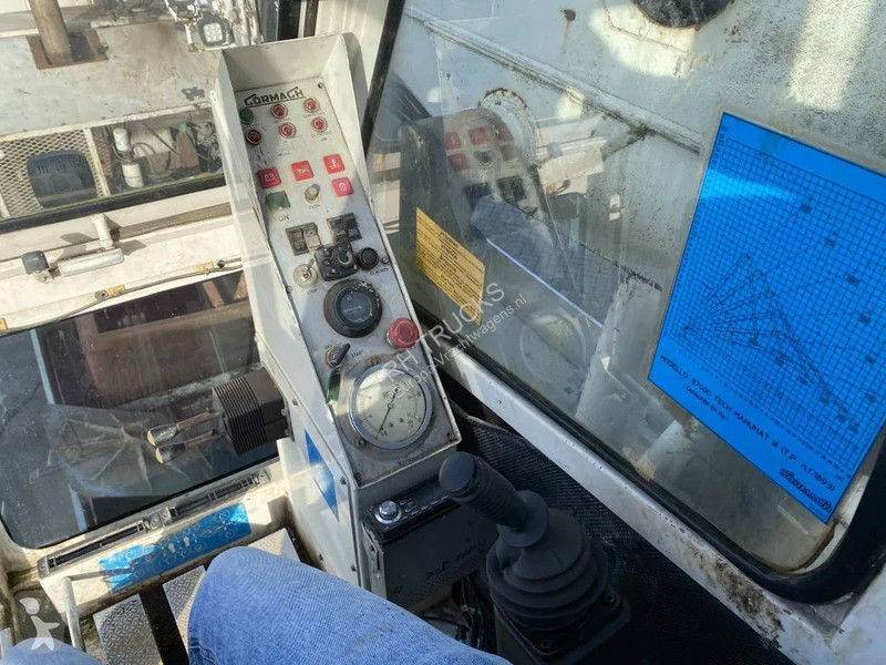 Kamion Volvo F 12 8X4 + CORMACH 0 CRANE - 8.642...