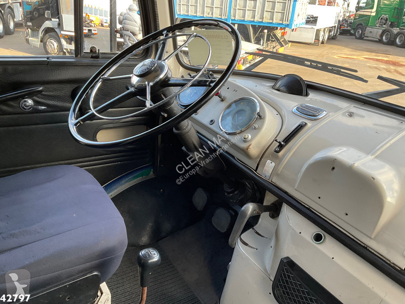 Camion Mercedes Saugaufbau Oldtimer