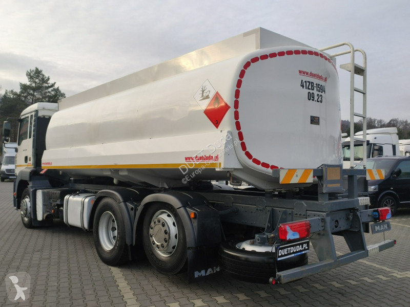 Lastbil MAN TGA 26.310 Autocysterna z Dystrybucją