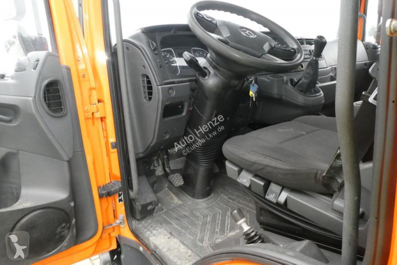 Kamion Mercedes Atego 818 K 2-Achs Kipper Schalter