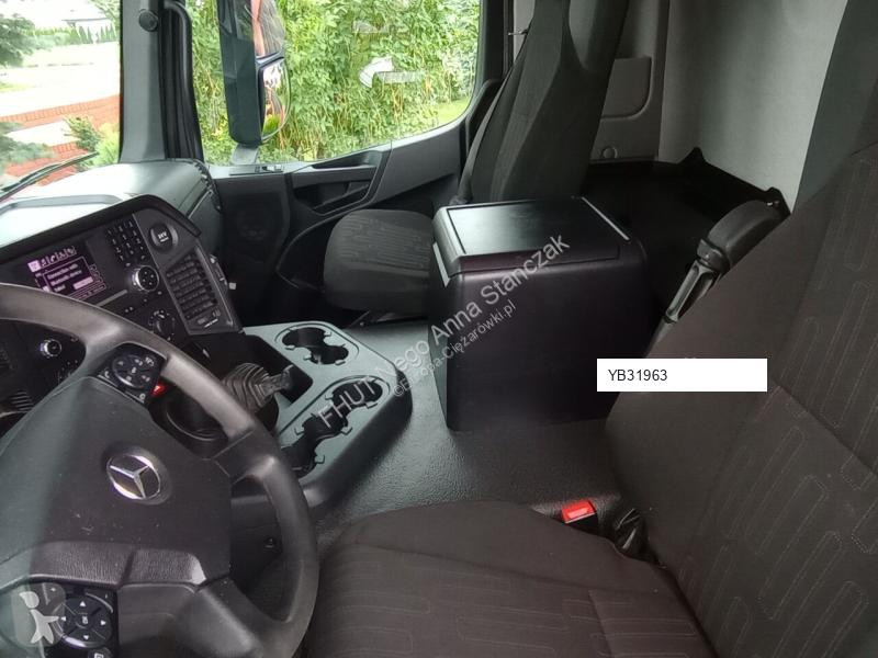 شاحنة Mercedes AROCS 1833 2016 *23.000km*...