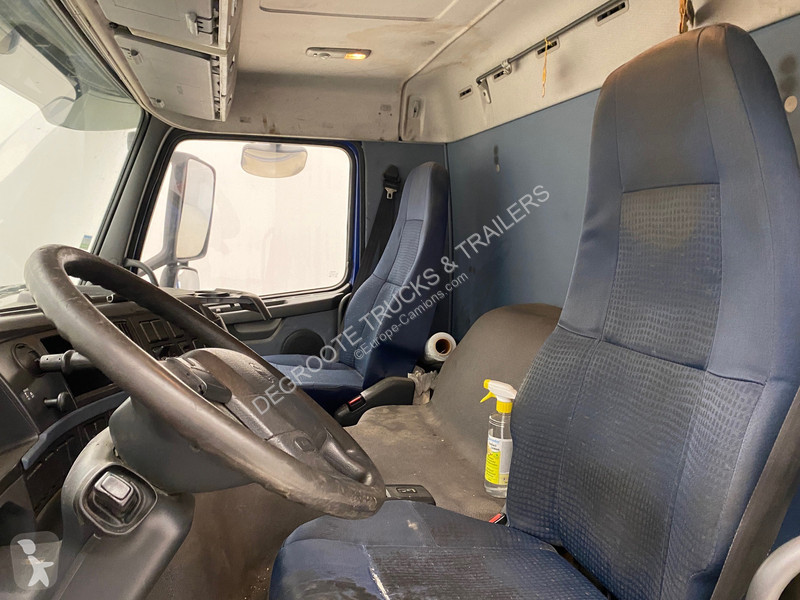 Camion Volvo 300 - 6x2