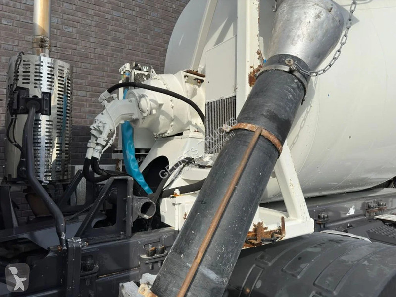 Kamion Volvo 8X4 + STETTER 9 M3 MIXER/MISCHER +...