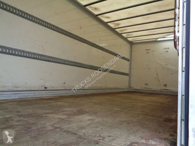 Kamion Mercedes 822 822 + Euro 5 + Dhollandia lift