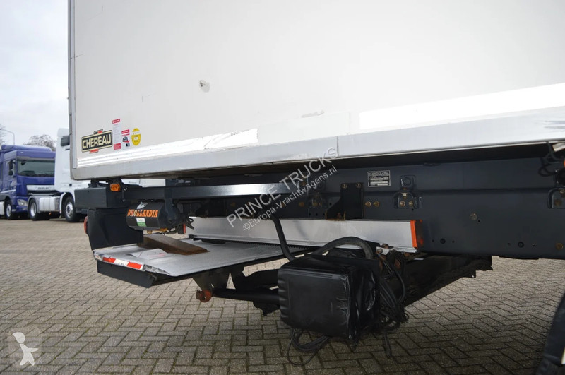 Camion Volvo * EURO5 * CARRIER SUPRA 950MT * 4X2 *