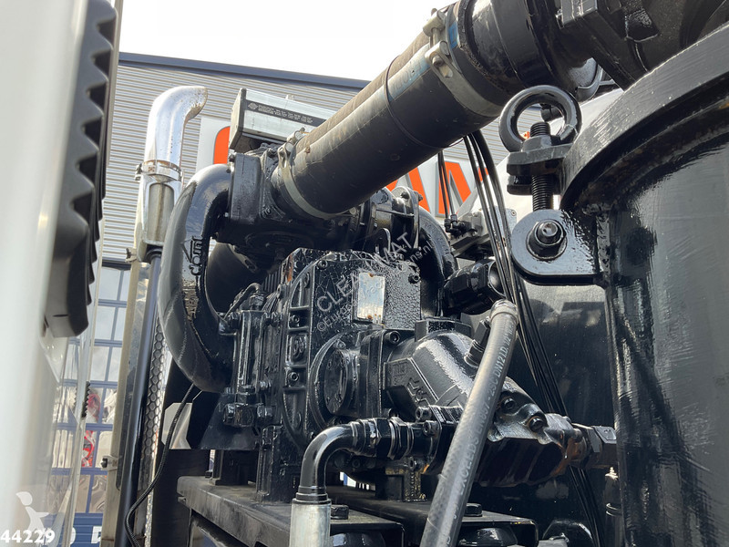 Camion Scania 440 6x4 Saugwagen