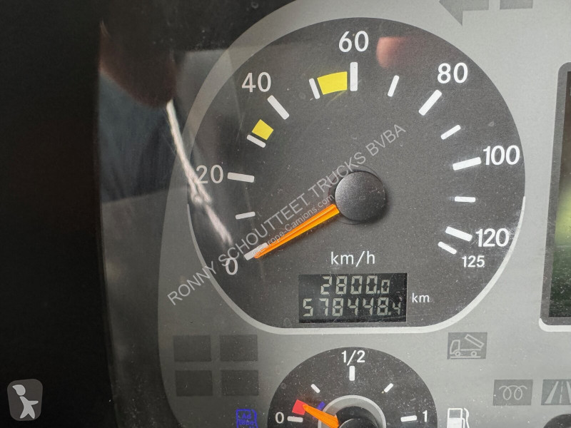 Kamion Mercedes Actros 2541 L 6x2 Actros 2541 L...