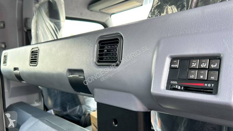 Camion Mitsubishi Fuso