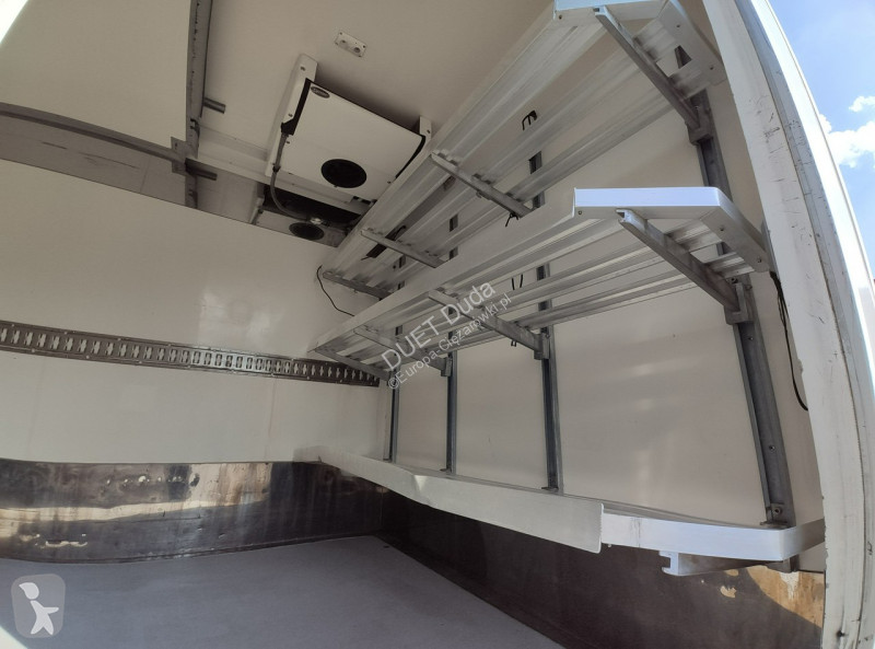 Camião Iveco 70C18 Mroźnia Ściana Grodziowa...