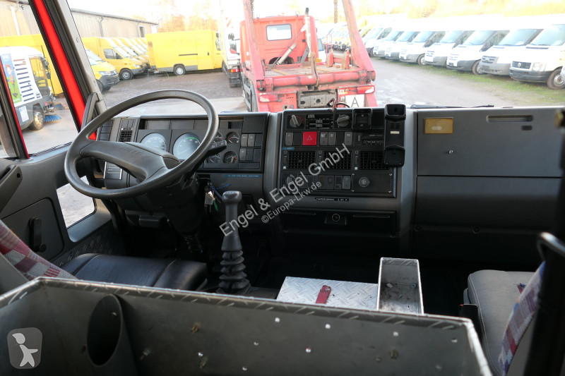Camión Iveco FF 95 E LF 8 DoKa AHK 4X4 SFZ...